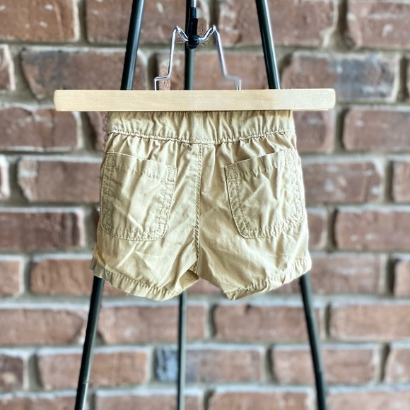 0-3M Gap Brown Shorts - Picture 2 of 3